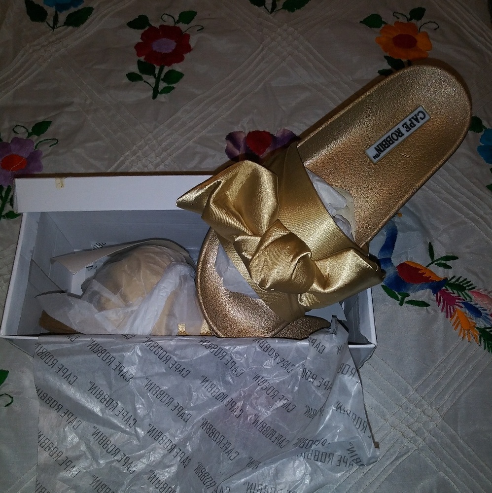Women Slide-In Sandals - Picture 4 of 4